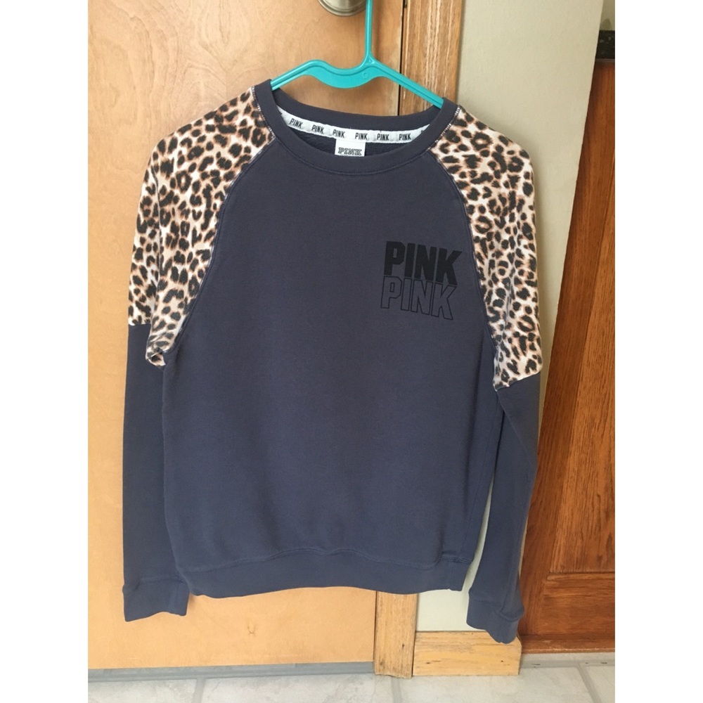 PINK Leopard Crew Neck Sweatshirt